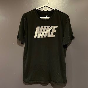 Nike T-shirt